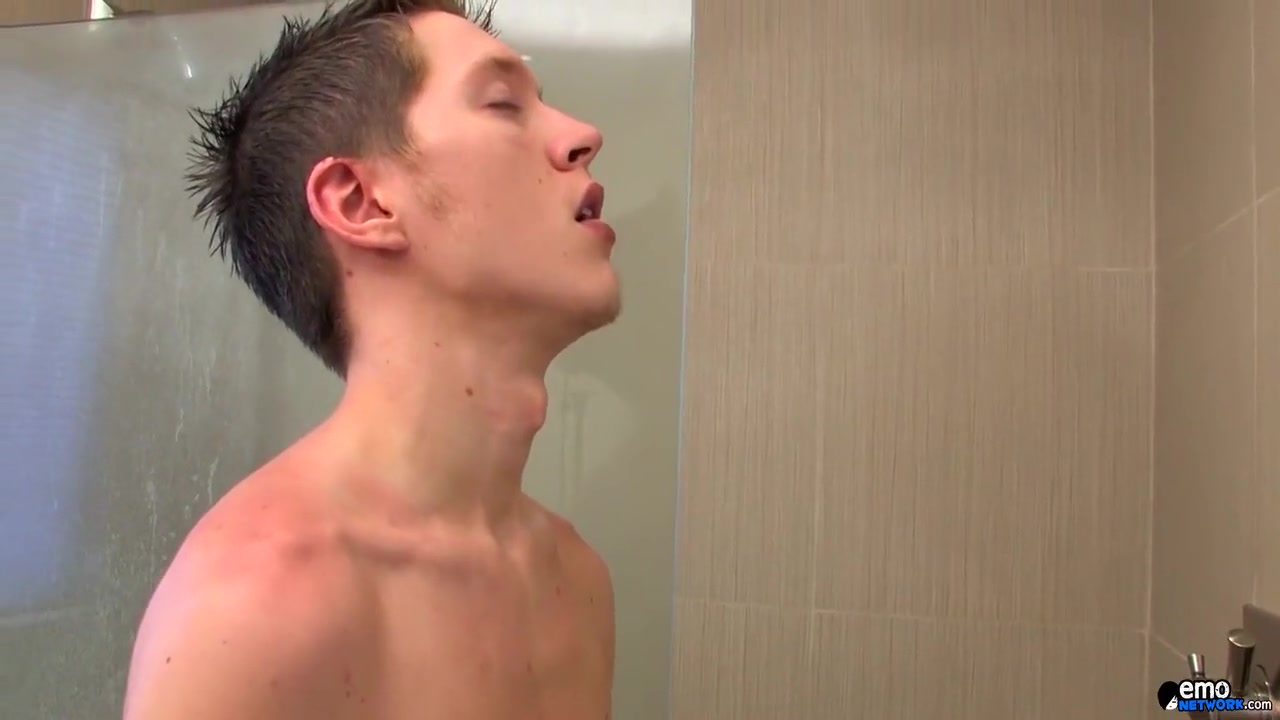 Ryan Connors - Cum Eating Boys In The Shower