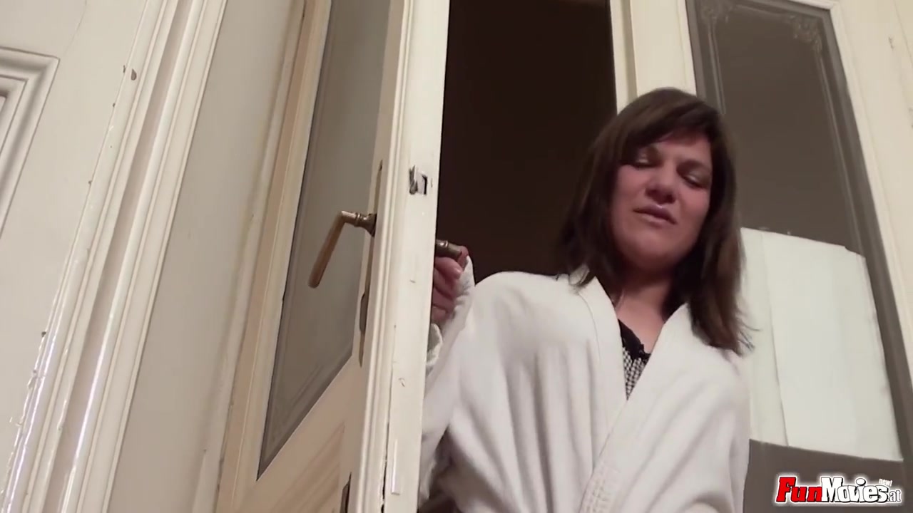 Viola Pierron - European Lady Fucking Her Toys