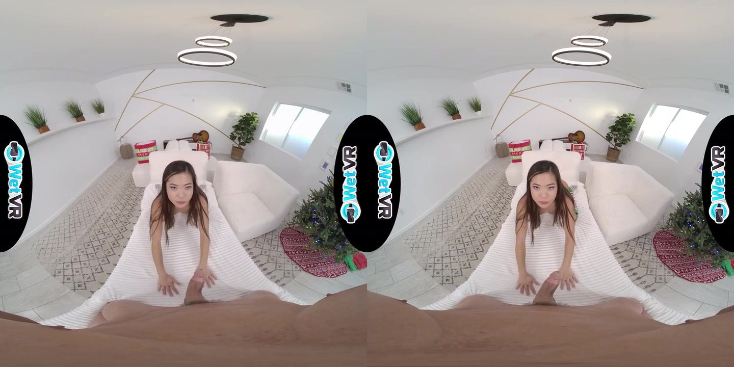 Vina Sky in VR Christmas - WetVR