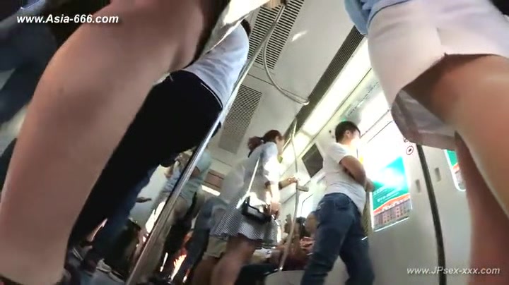 peeping chinese amateur upskirt.4