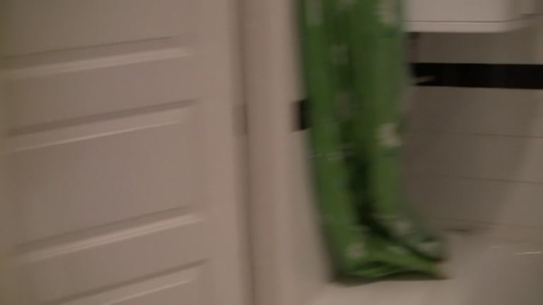 College bitches masturbate in the washroom