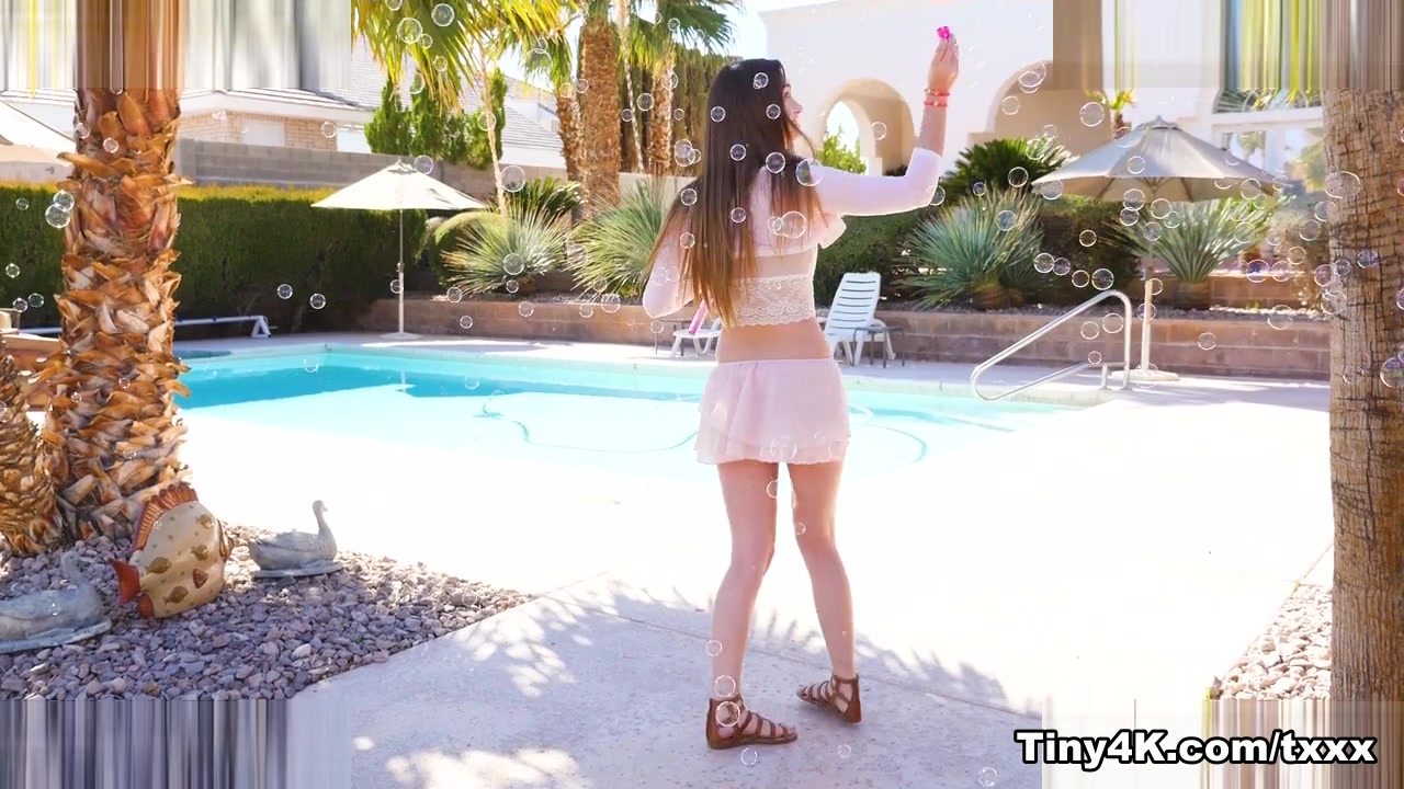 Tali Dova in Bubbly Beauty - Tiny4K