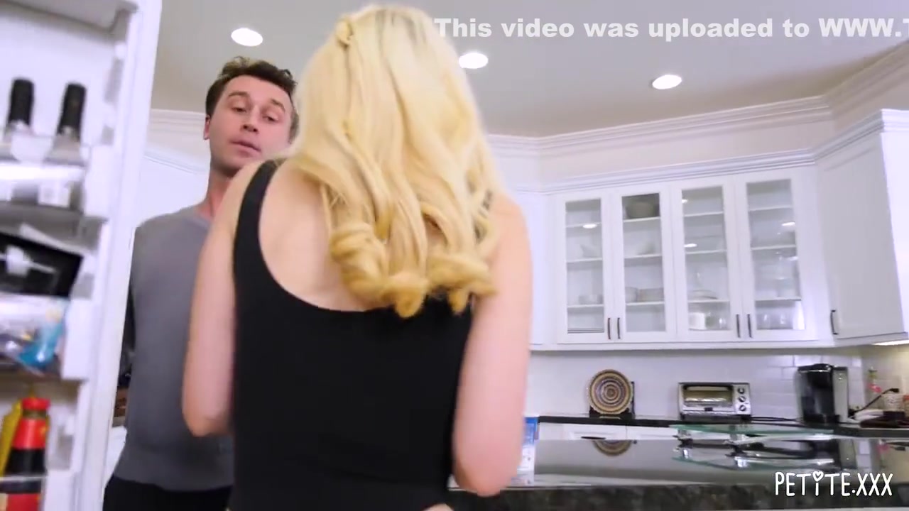 Skinny Blonde Hottie Gets Her Pussy Stuffed In A Kitchen Quickie