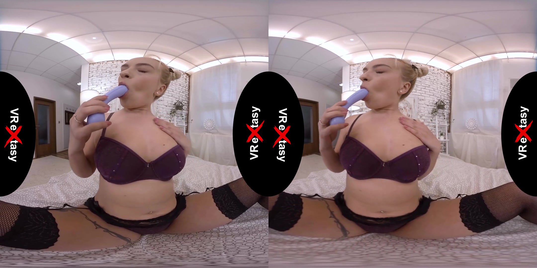 Jessica Diamond - Solo; Voluptuous teen 18+ Playing with her Pussy