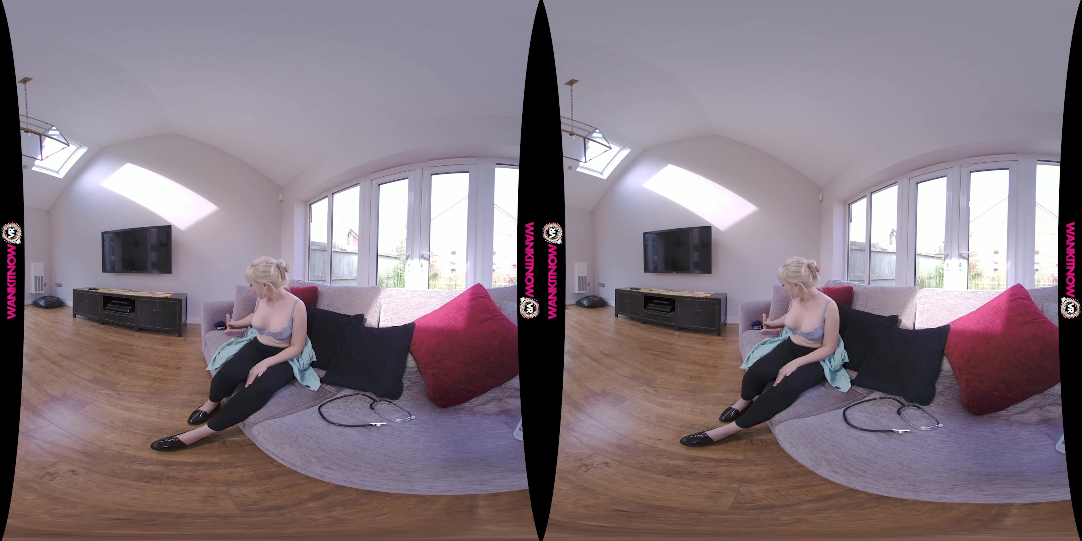 Wanking Addiction featuring Cherry English - WankitNowVR