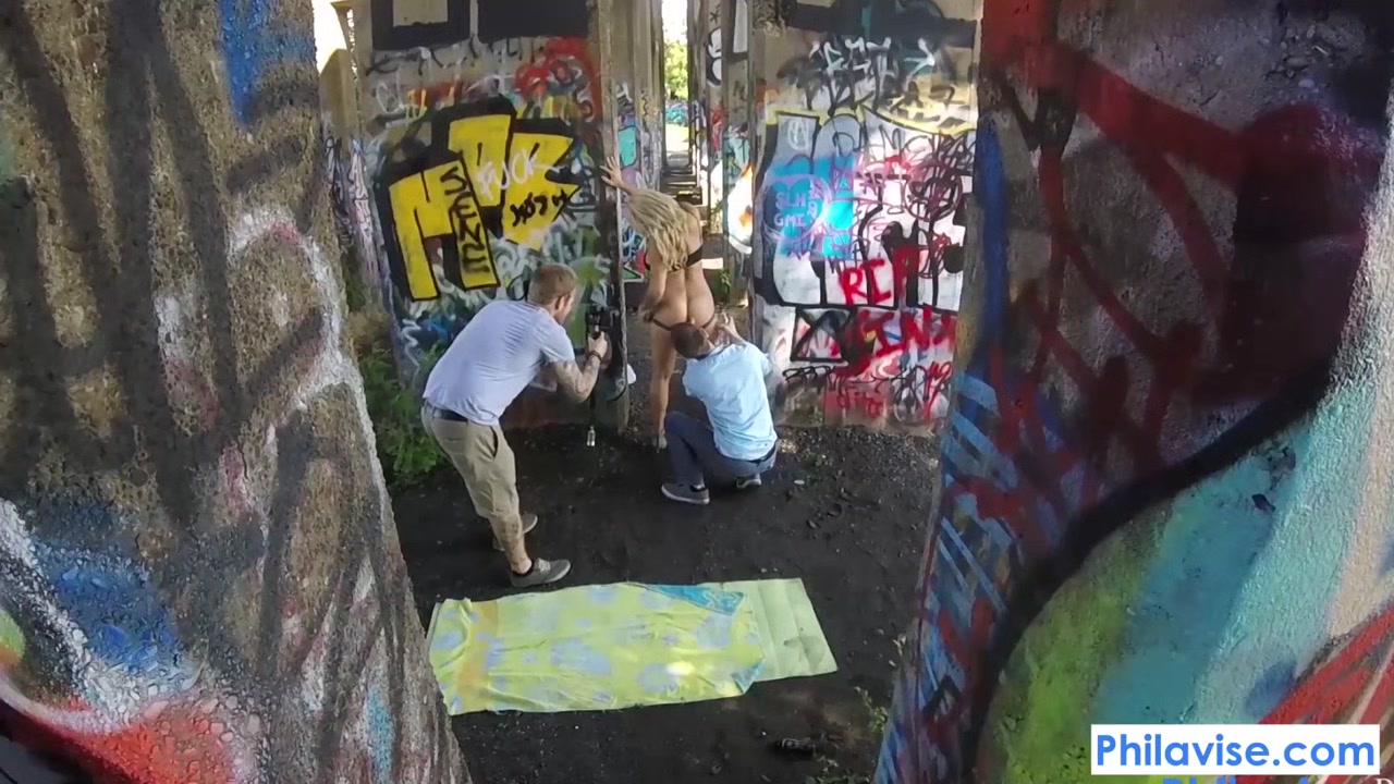 PHILAVISE-Action cam public milf fucking with Alyssa Lynn