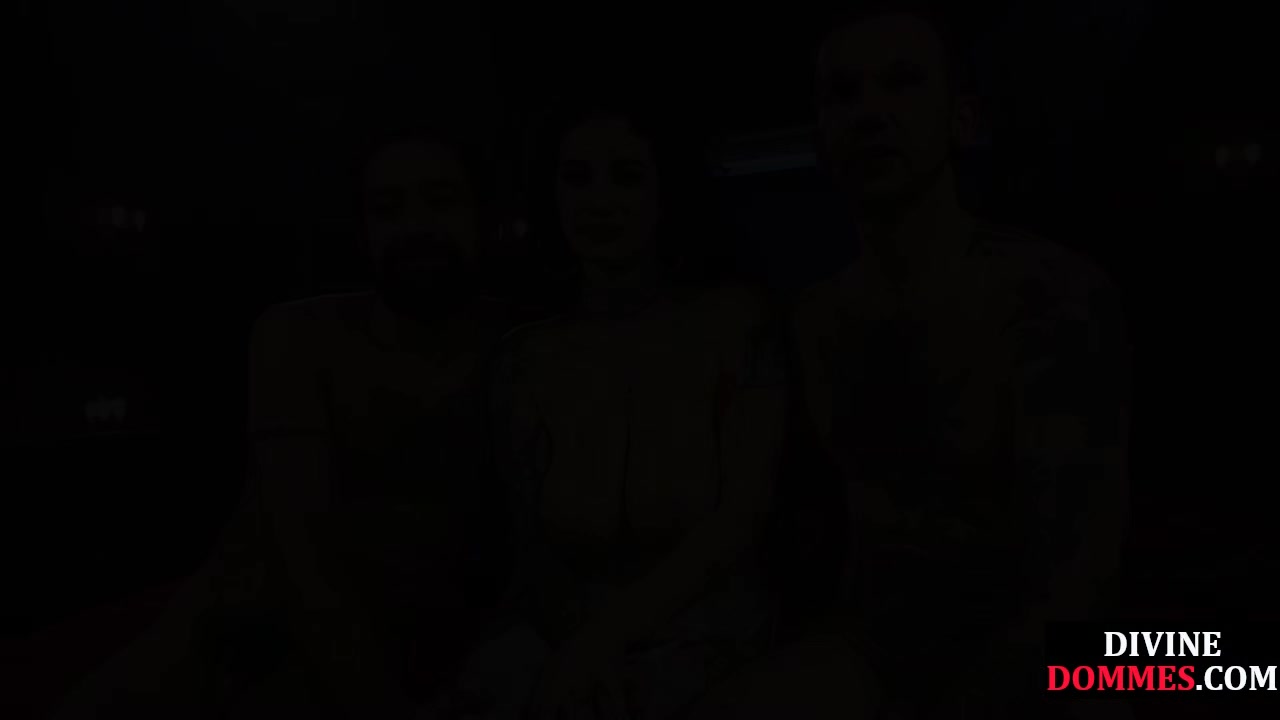 Cuckold hubby in bisex pegging and cocksucking 3some