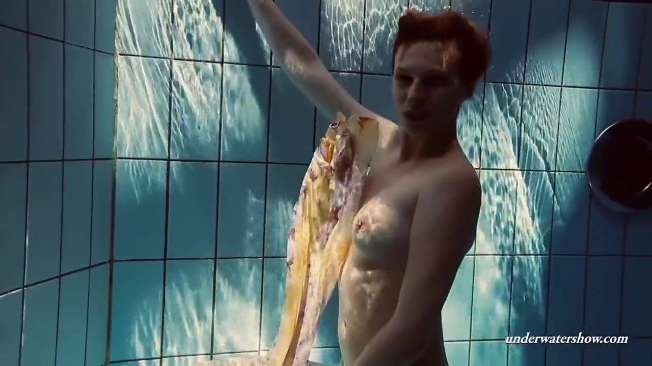 Russian Petite Skinny Beauty Lera Underwater