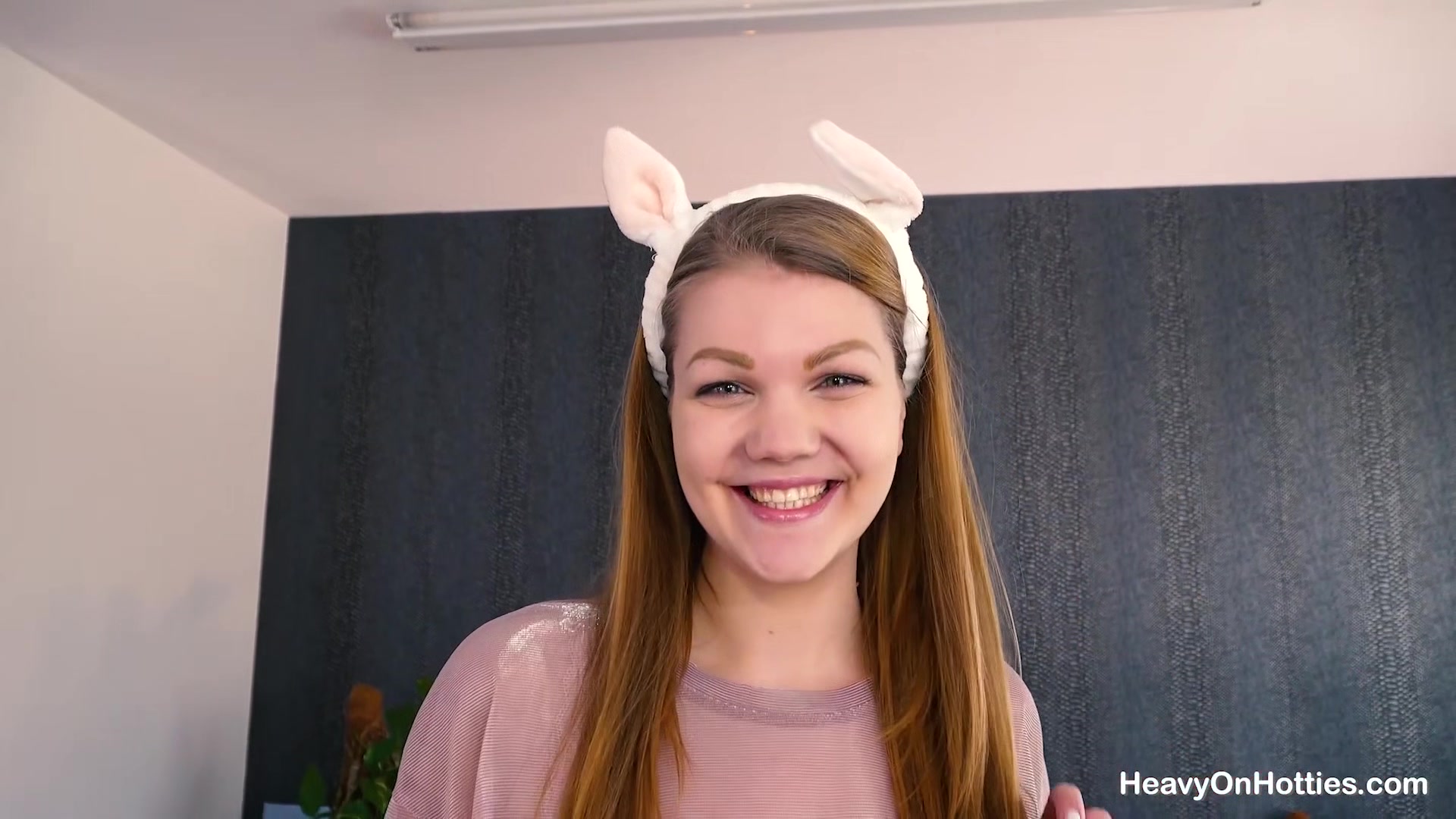 Bunny Sex With Amanda Clarke - HeavyOnHotties