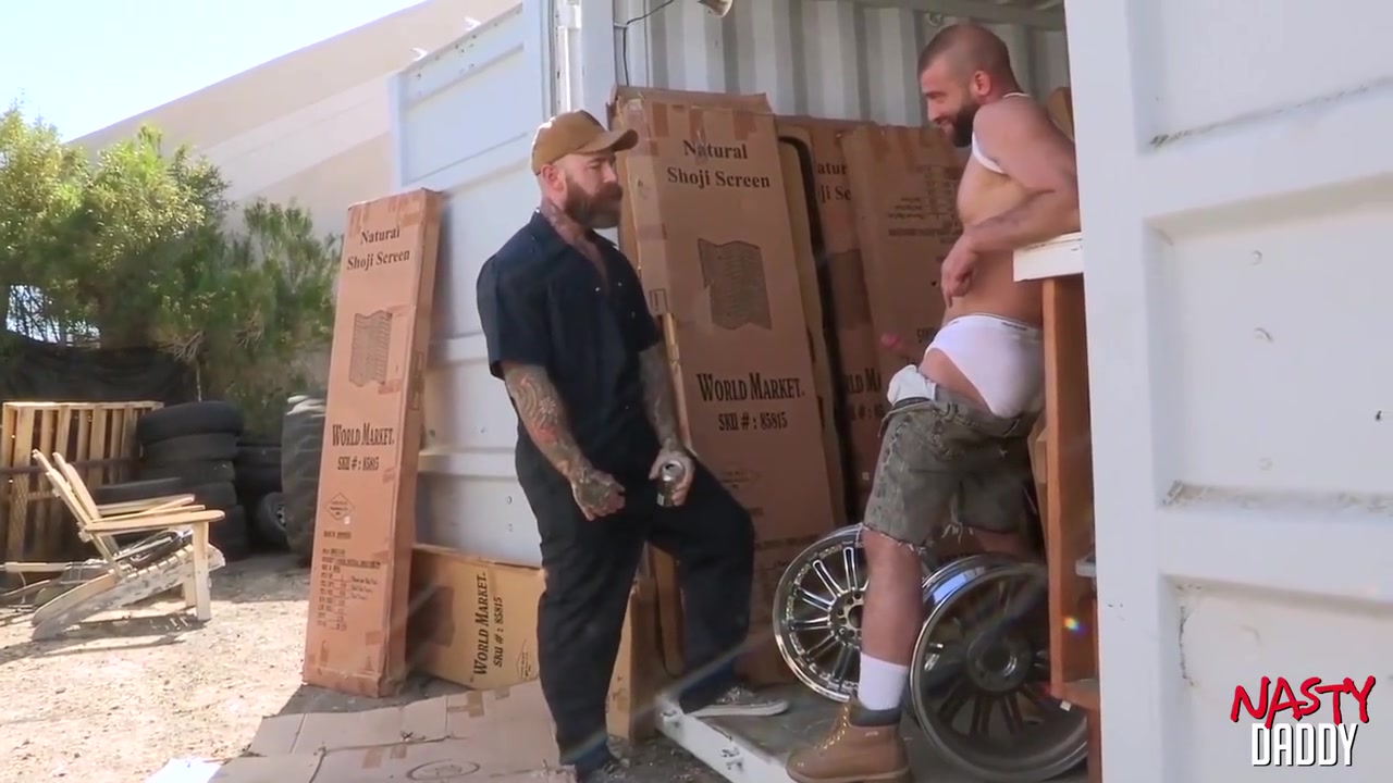 Donnie Argento And Jack Dixon - Muscled Pounds His Beefy Pup Raw In The Garage