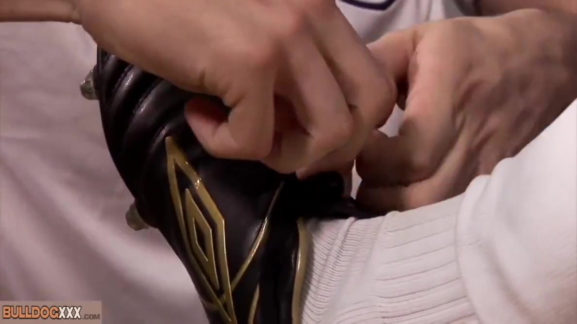 Bulldoggxxx.com - My Foot On Your Submissive Face