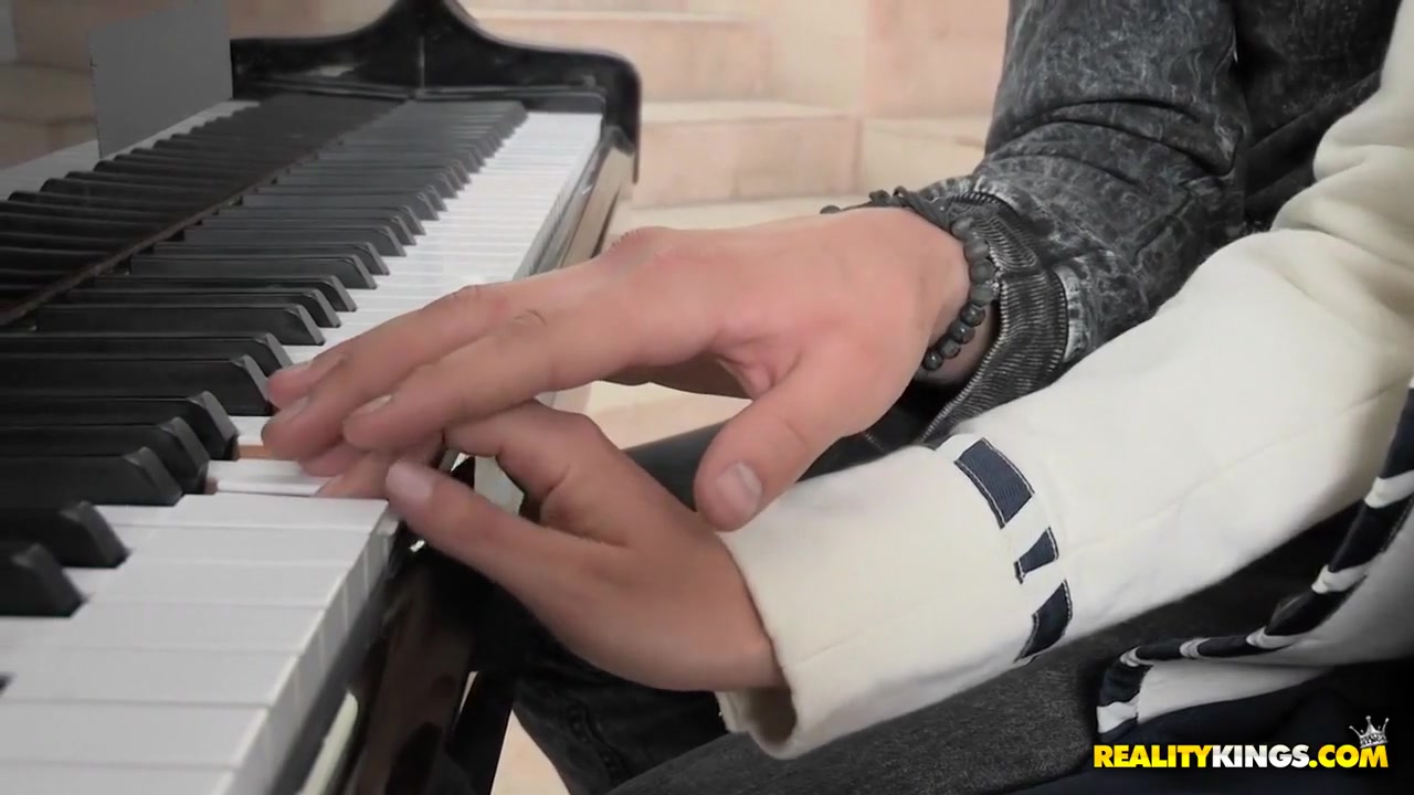 18 year old horny pianist