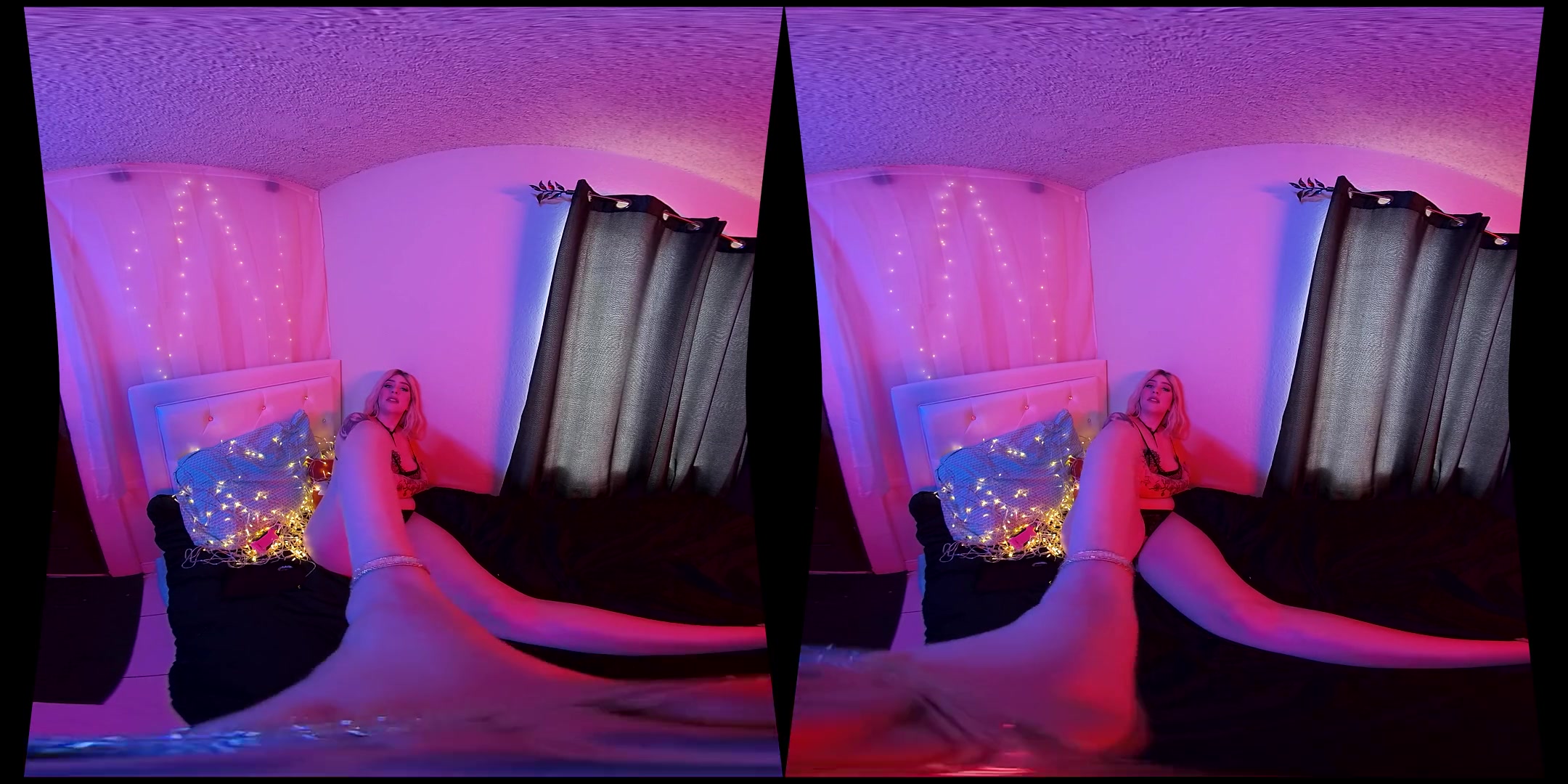 Amilia Onyx in The Red Room - VRFanService