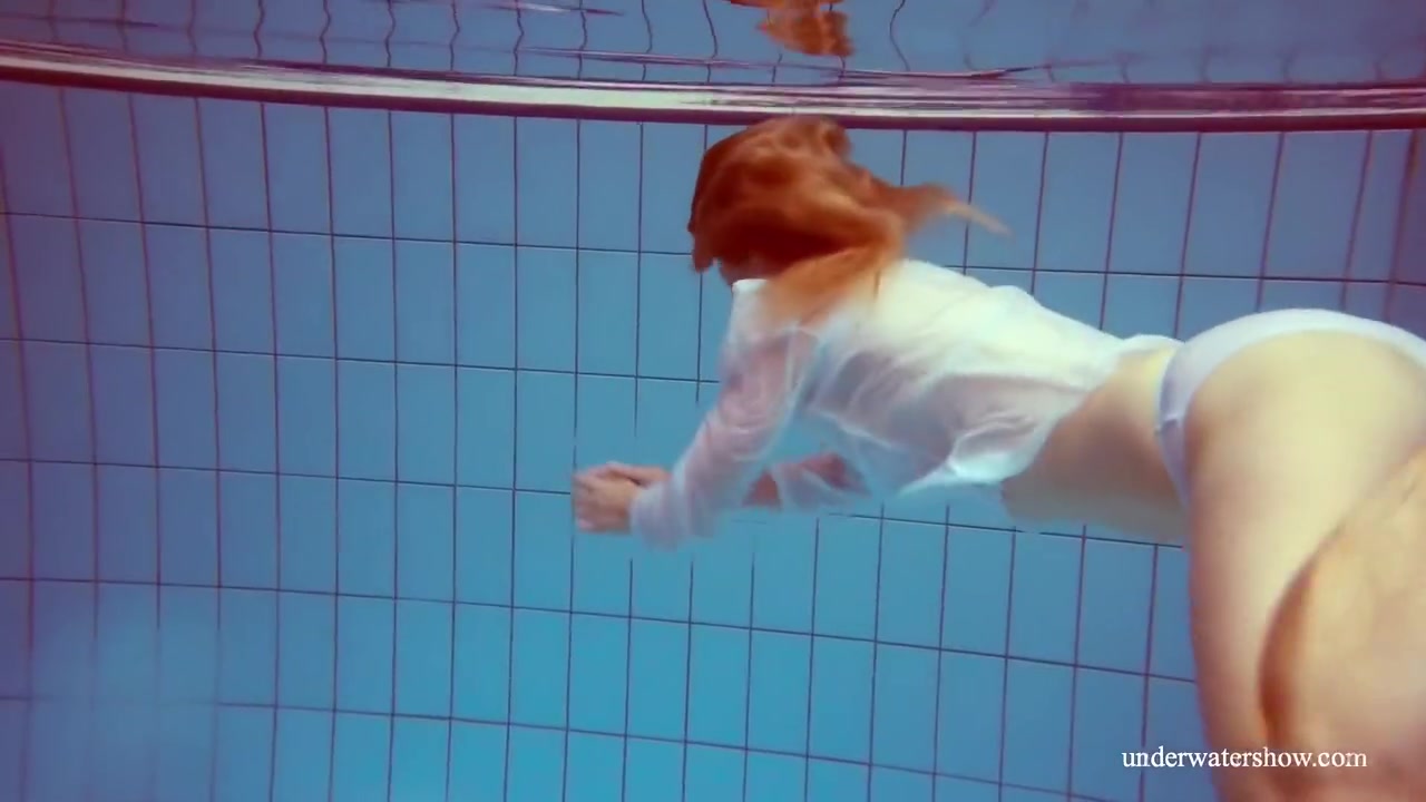 Hot Babe Melisa Darkova Dressed Underwater
