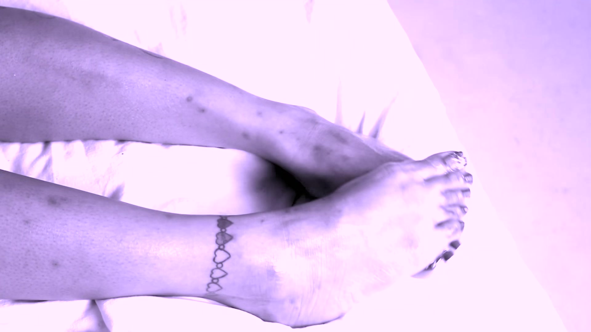 Ebony Slut Make Me Cum With Her Feet - Superhotfilms
