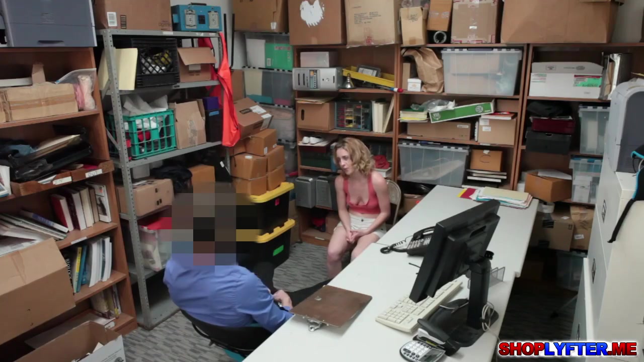 The Ladies Gets Naughty With The Officer