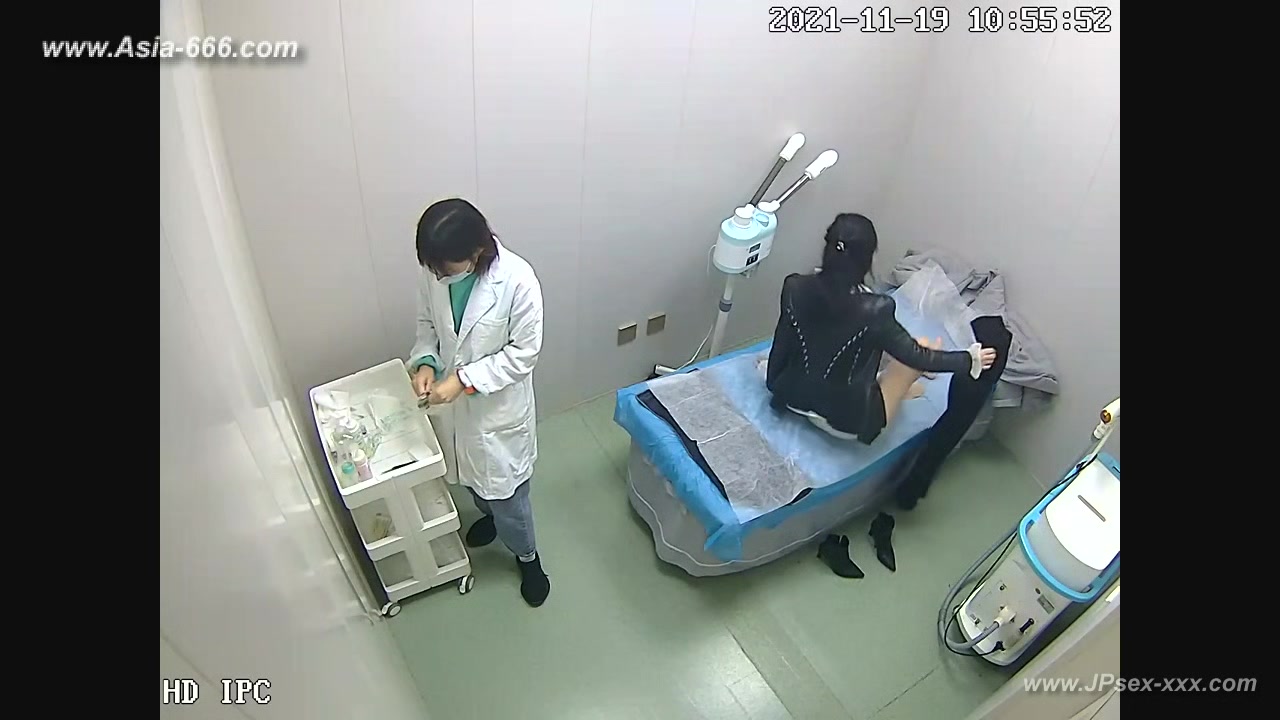 Peeping Hospital patient.21