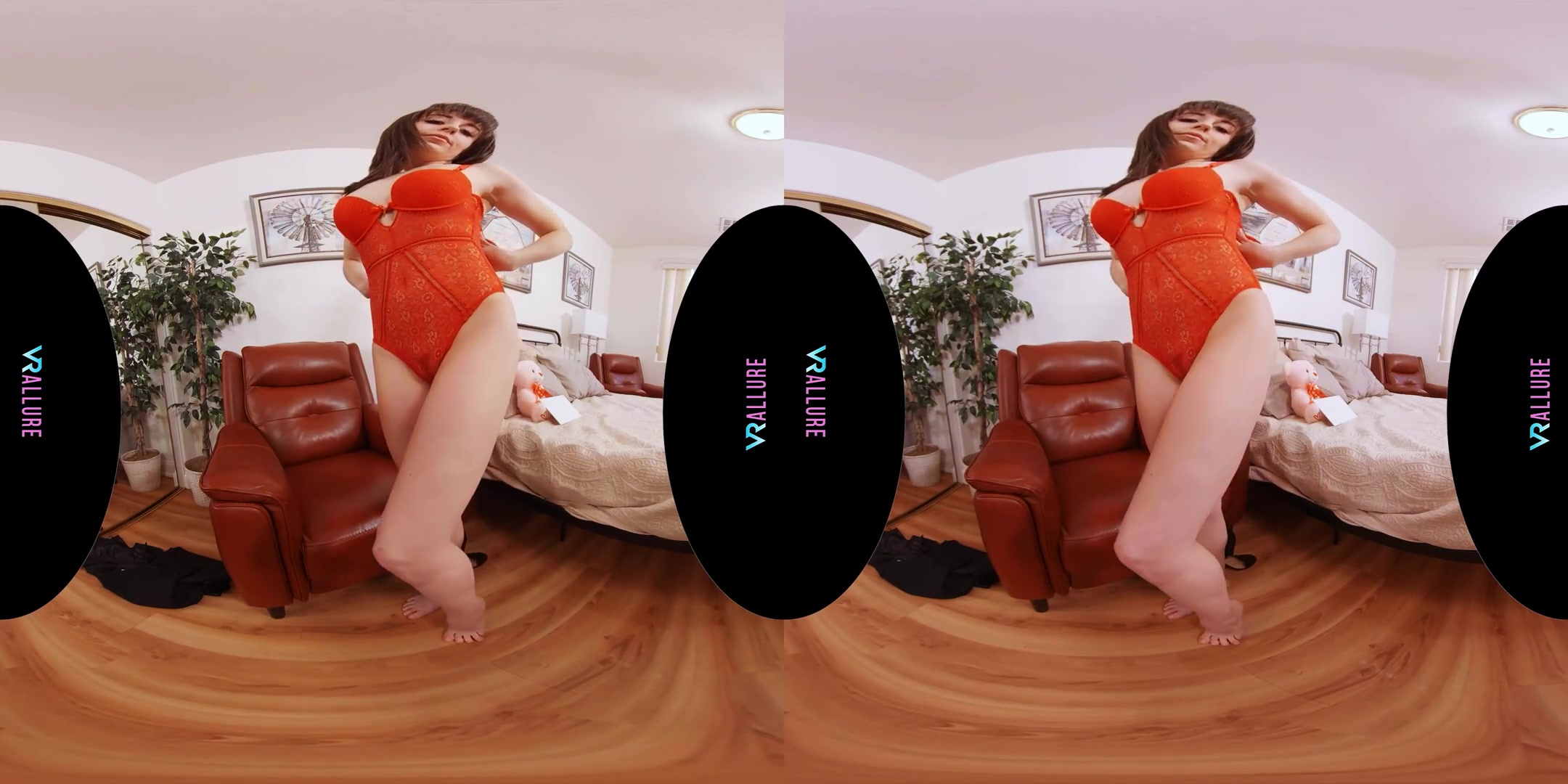 The Perfect Valentines Outfit! - Big Tits Cutie in Sensual Lingerie with an Hitachi Magic Wand and Tommy Torso