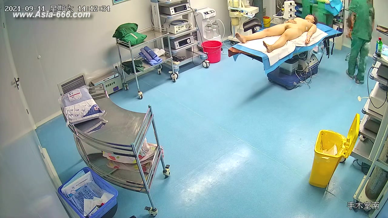 Peeping Hospital patient.12