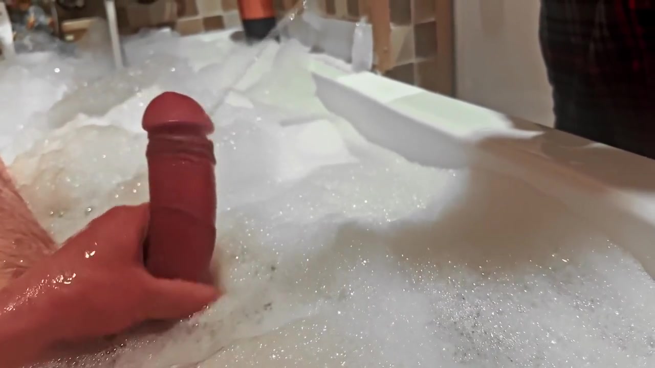 Compilation 2026 . Pees Everywhere! 25 Min