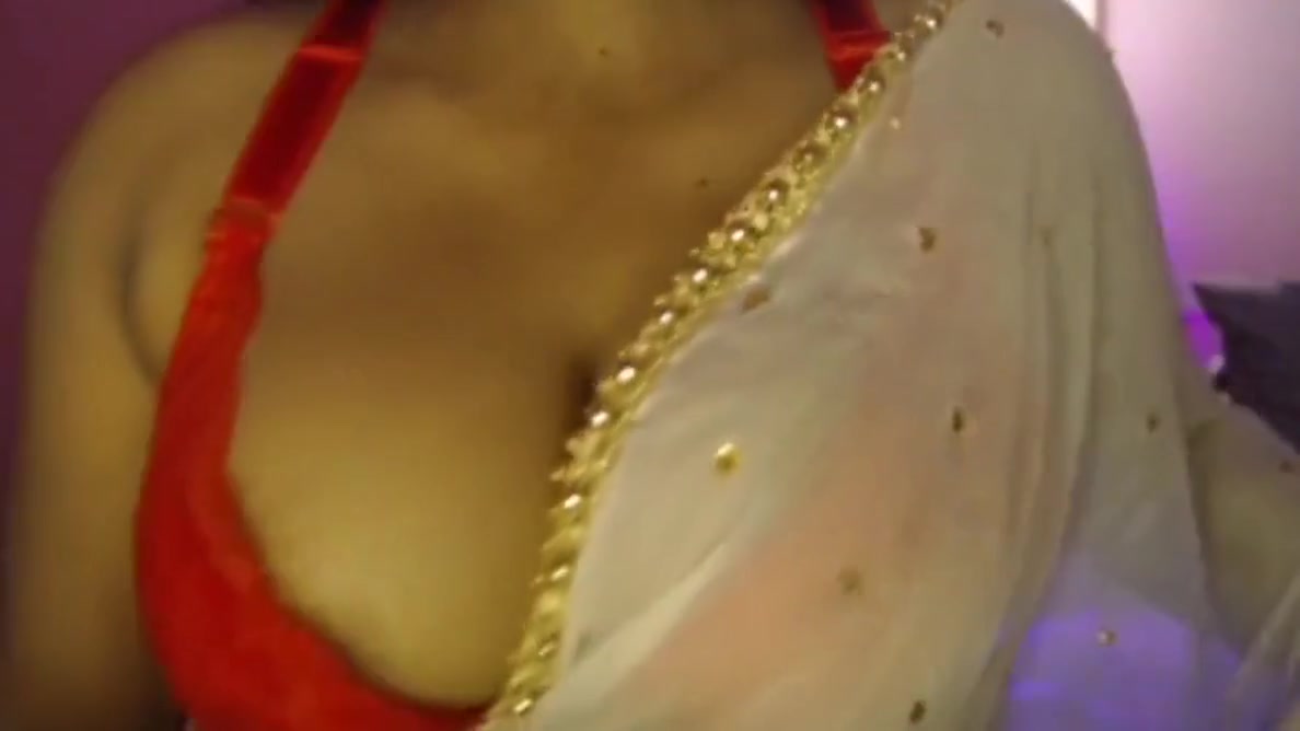 Desi Hot Girl Under Bra Hot Boobs Show