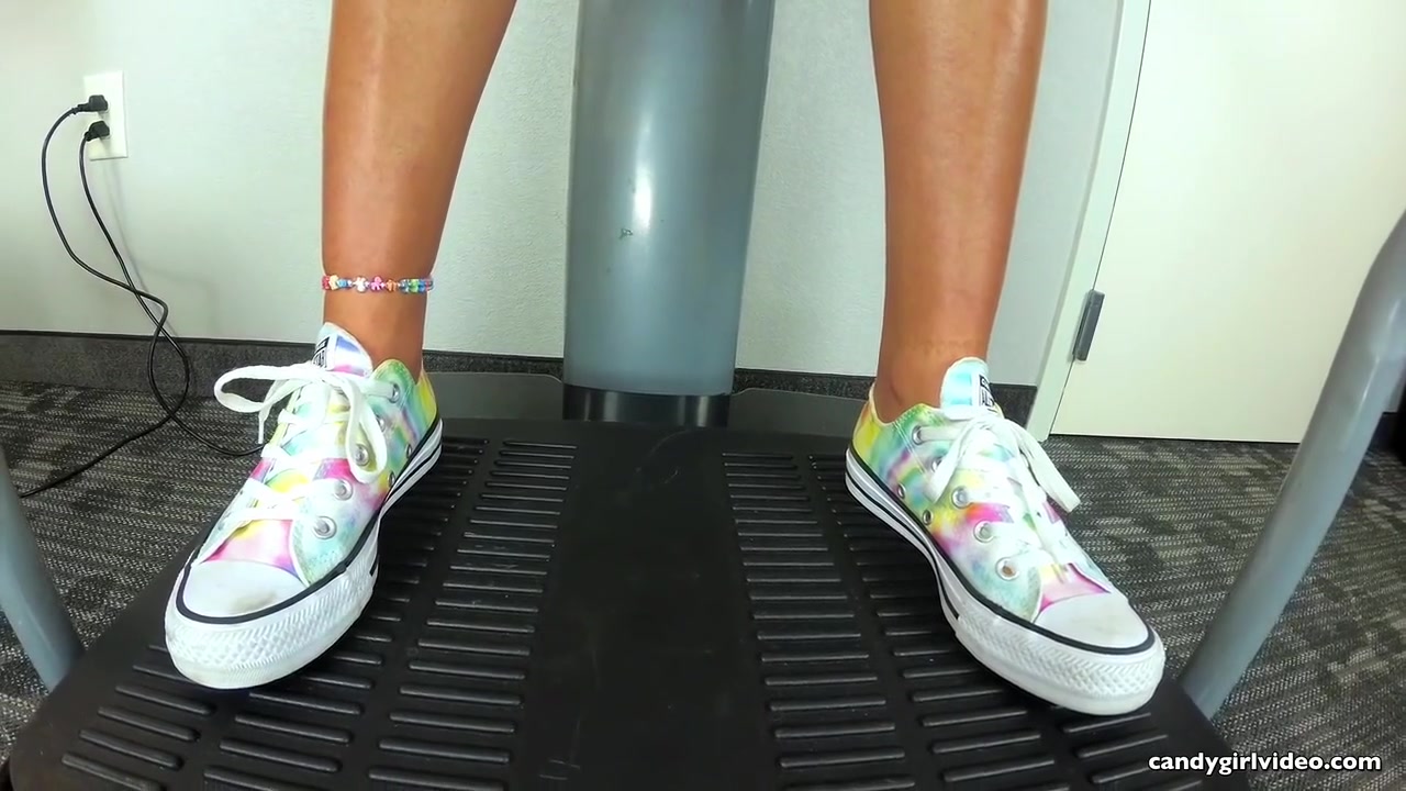 Piper Fawn And Ariel Andrews - Jiggletron 5000 Pt. Iv