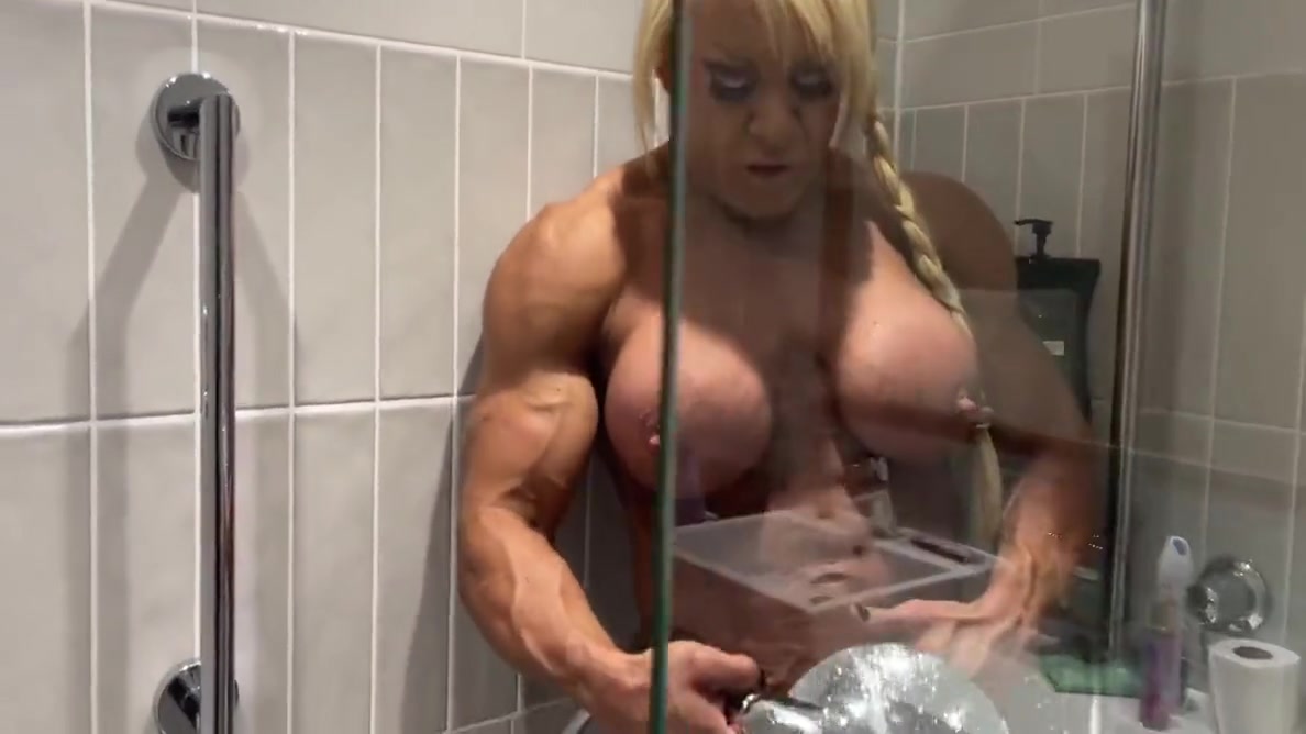 Shower Clit