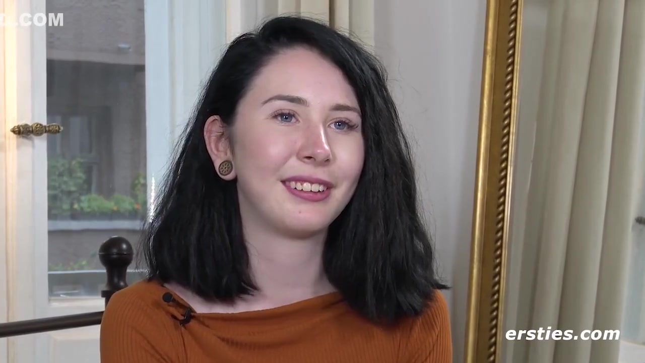 Joan A In Studentin Bringt Ihre Klitoris Zum Vibrieren