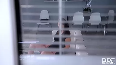 Executive Pussy Privilege - PornWorld