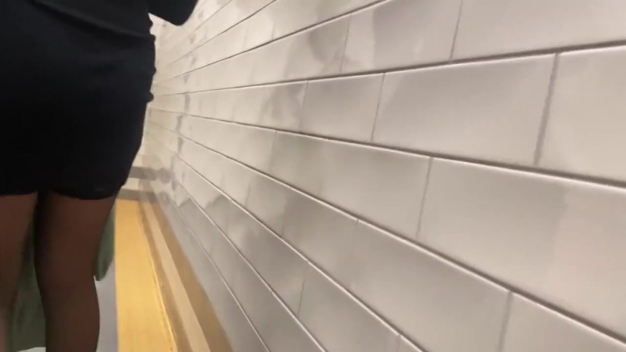 Excited Babe Sucked Me All The Cum In The Mall