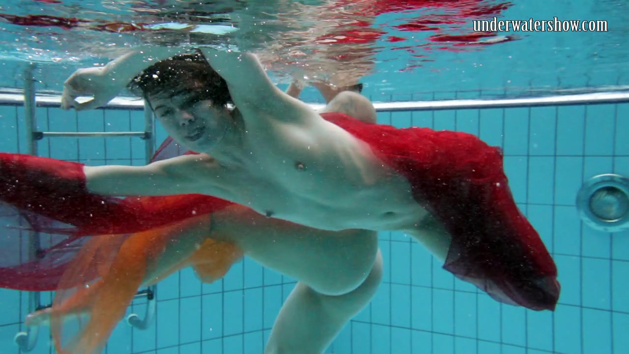UnderwaterShow Video: Sara Bombina and Gazel Podvodkova