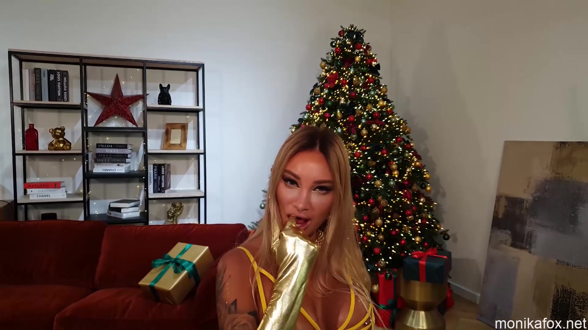 Monika Fox Christmas Fun With Butt Plug - Monikafox