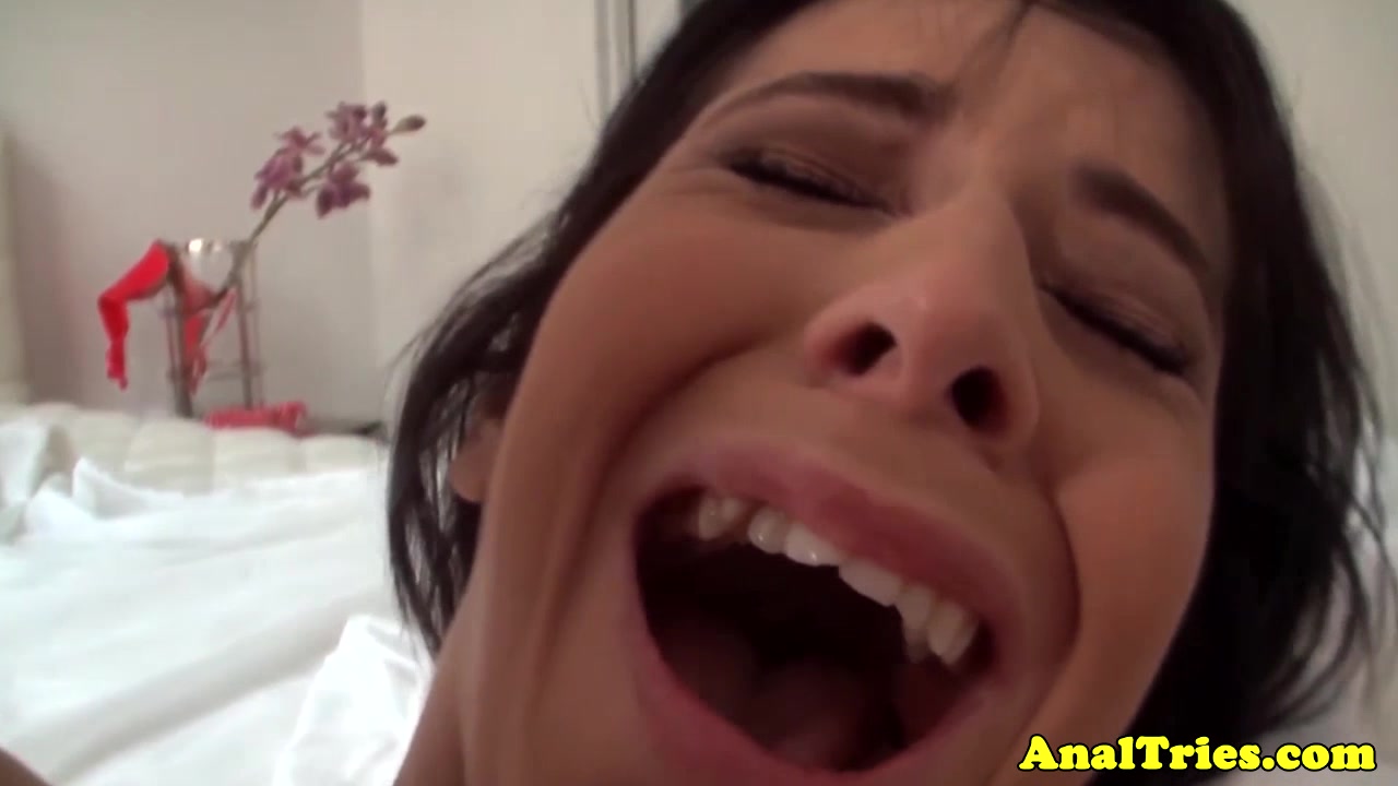 Bikini girlfriend Layla Lopez anally pounded