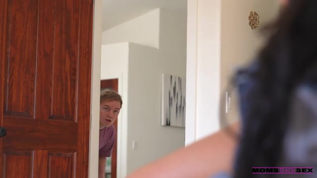 Lets Bang My Stepmom - S20:E4 - Nubiles-Porn