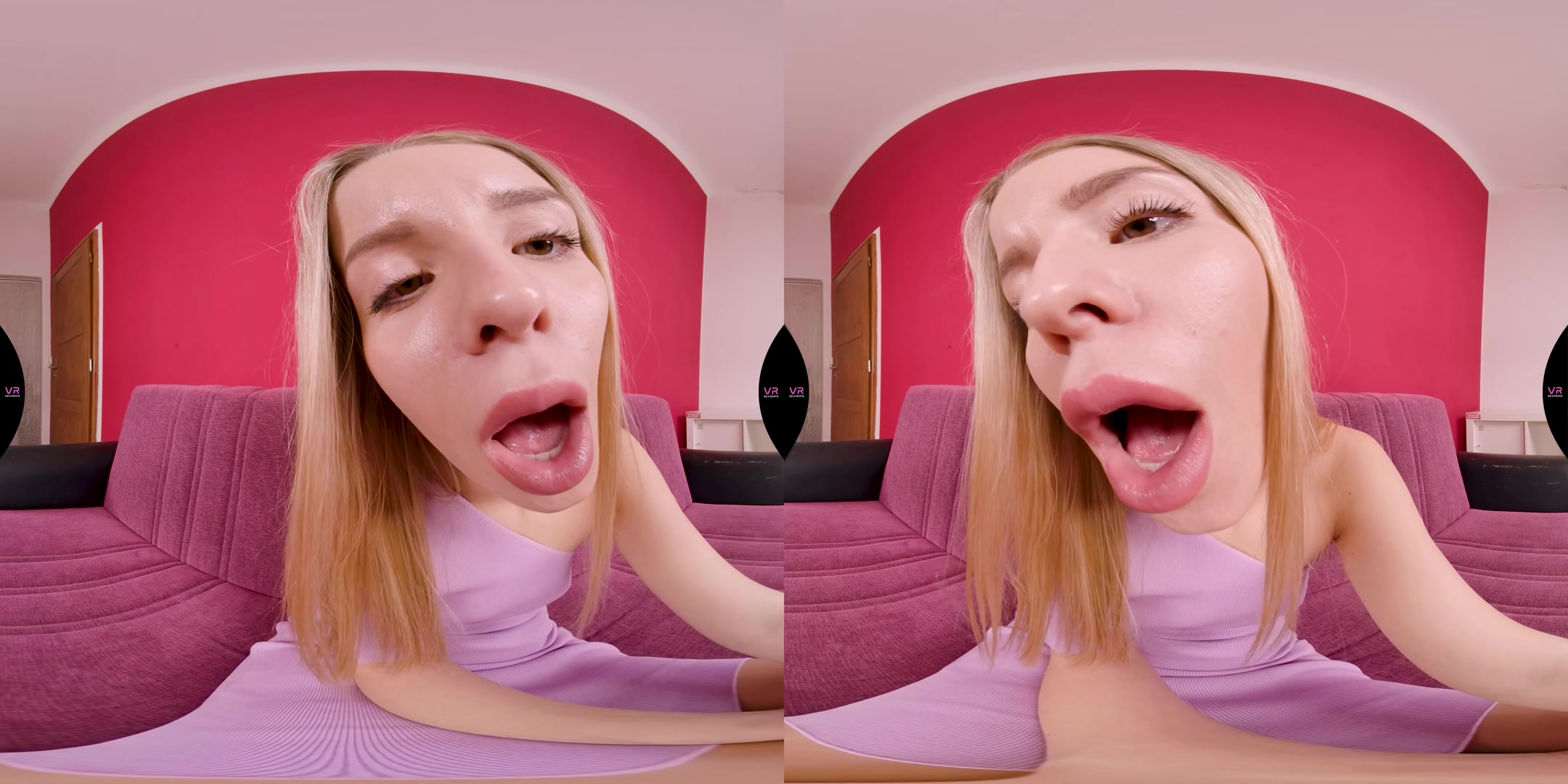 Blonde Cutie Shows Her Best - VRSexperts