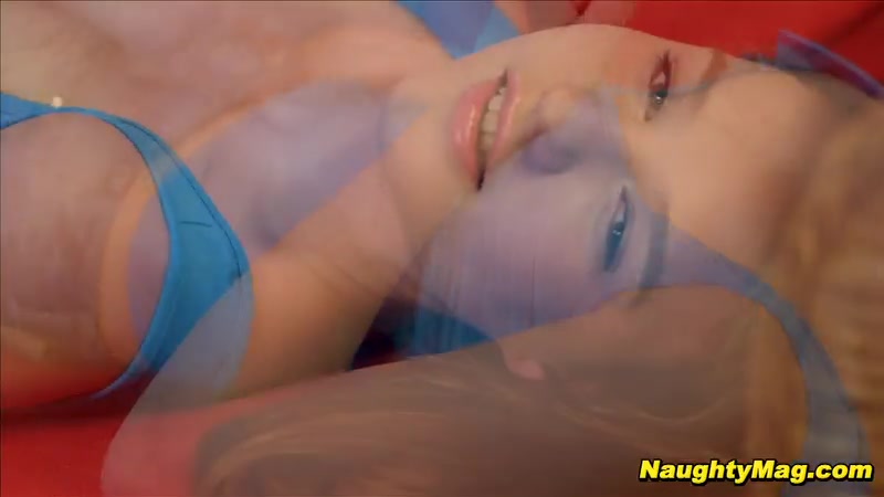Showing Her Self-Confidence...And Her Pussy - Naughtymag