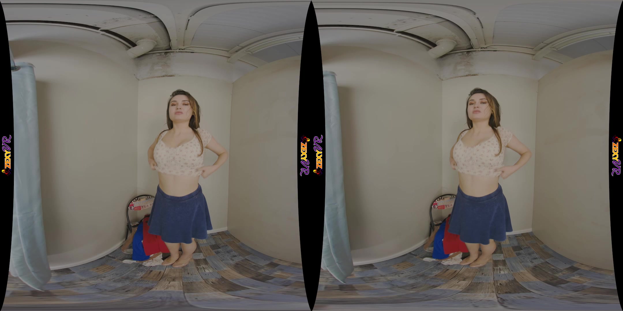 Dressing Up featuring Gabriella - ZexyVR