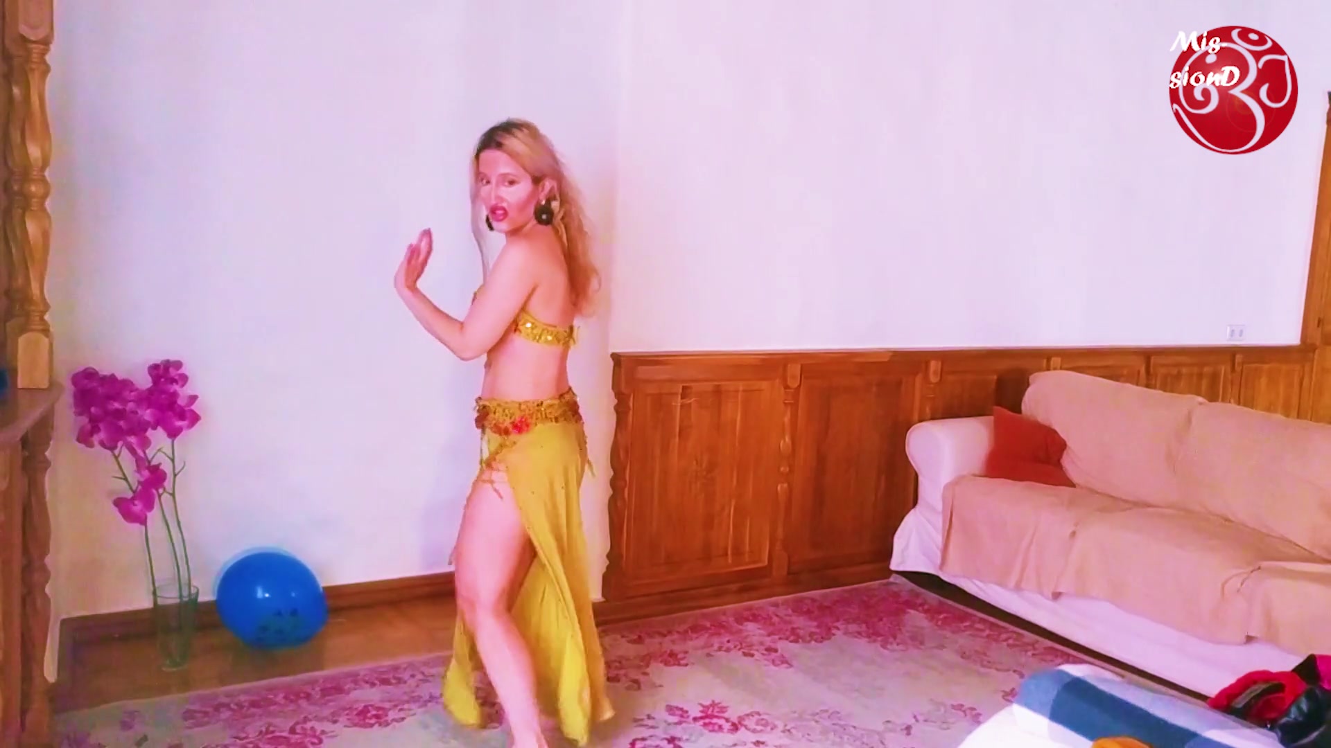 Balloons Goddess - Sex Movies Featuring Findom Goaldigger