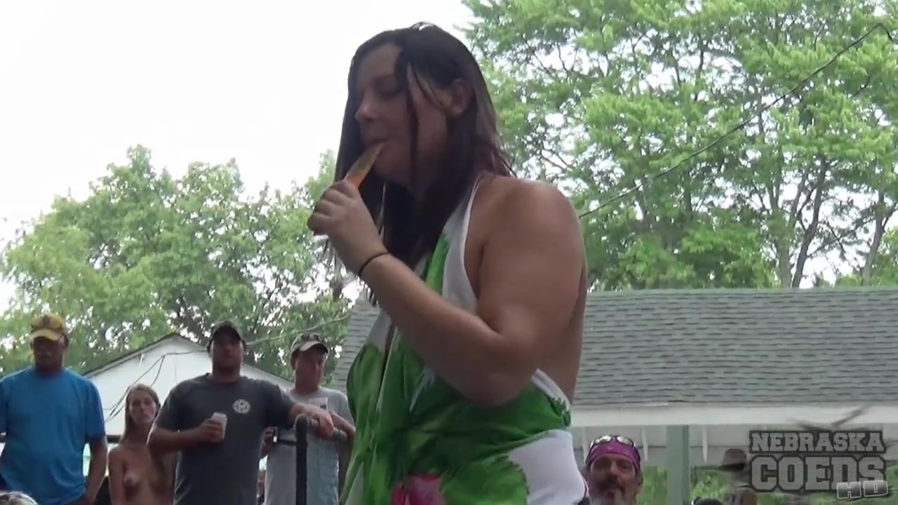 Nudes a Poppin 2014 Blowjob Contest with Ice Pops - NebraskaCoeds