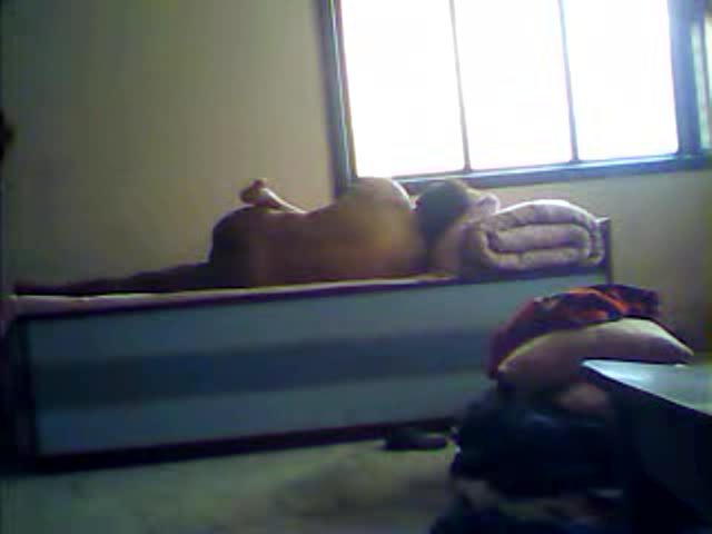 Amateur sex cam records an Indian couple fucking