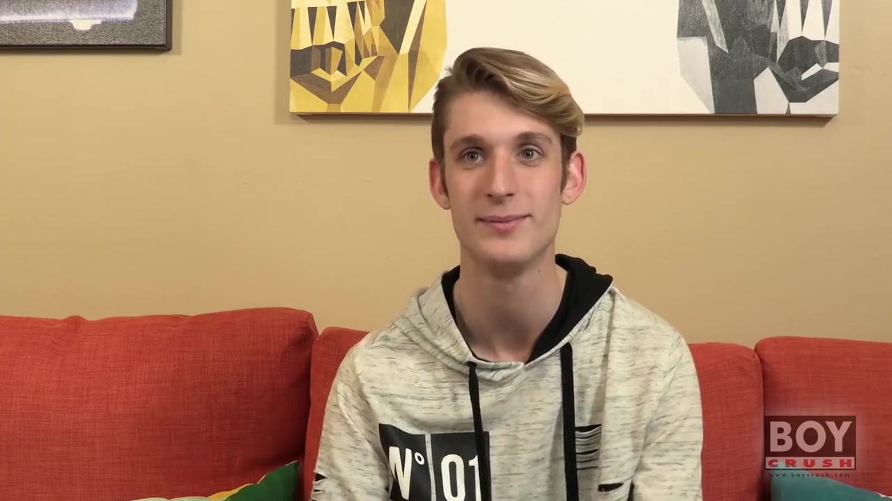 Handsome Twink Pleasures His Big Dick With Chris Tucker