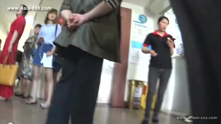 peeping chinese amateur upskirt.45