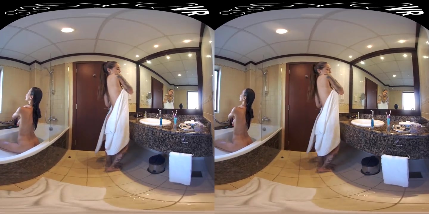 VR porn - Bath Time is Play Time! - StasyQVR