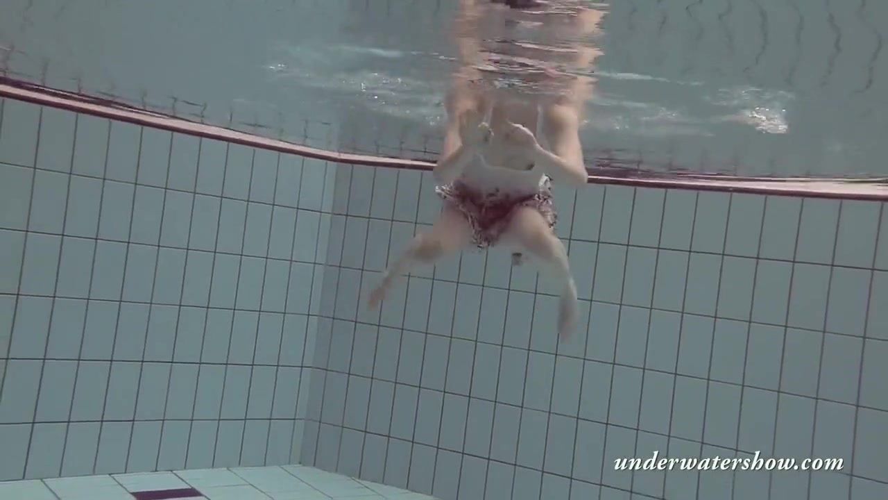Blonde Babe Okuneva Shaved Pussy Underwater Swimming