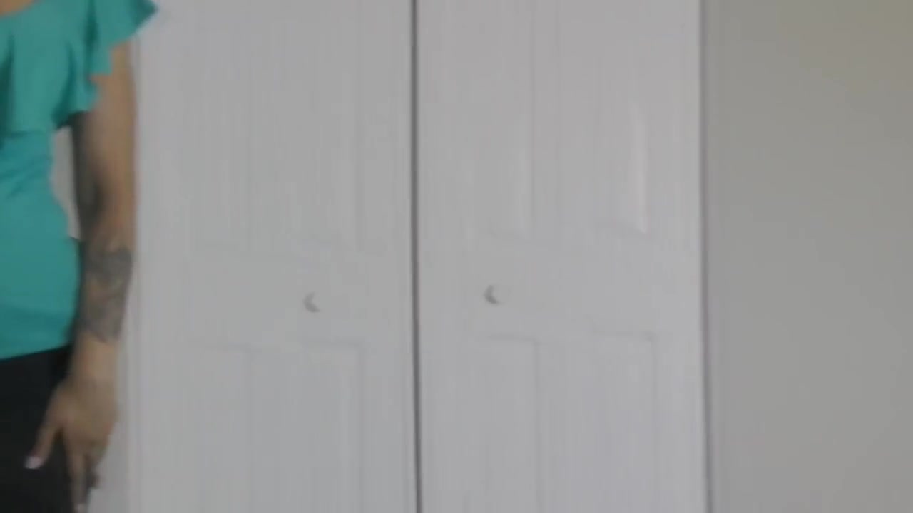 ARAB GIRL WILL DO ANYTHING TO GET HER JOB BACK1080p hornylily(1)