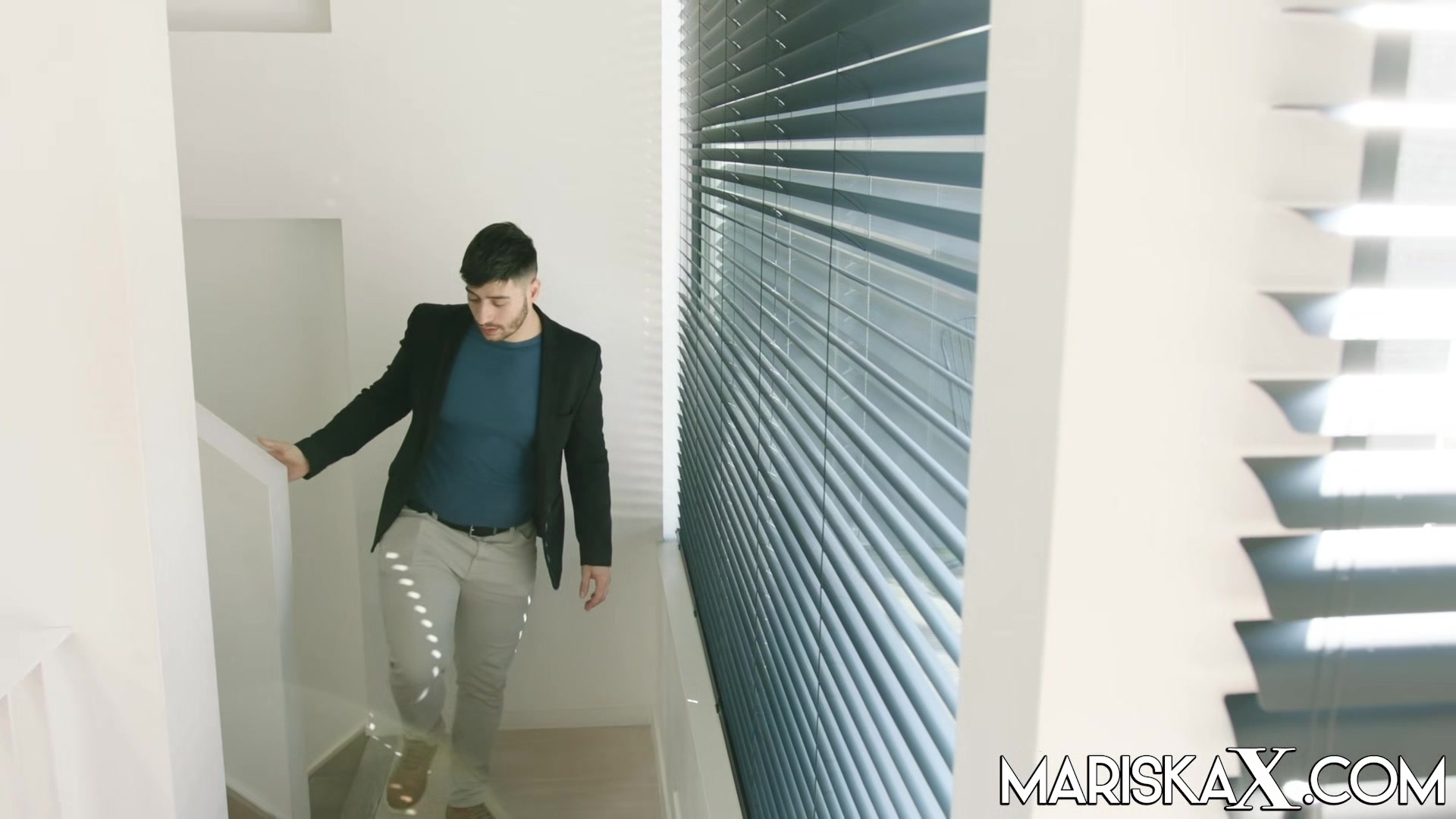 MARISKAX Kitana Lure cleans then takes it in the ass
