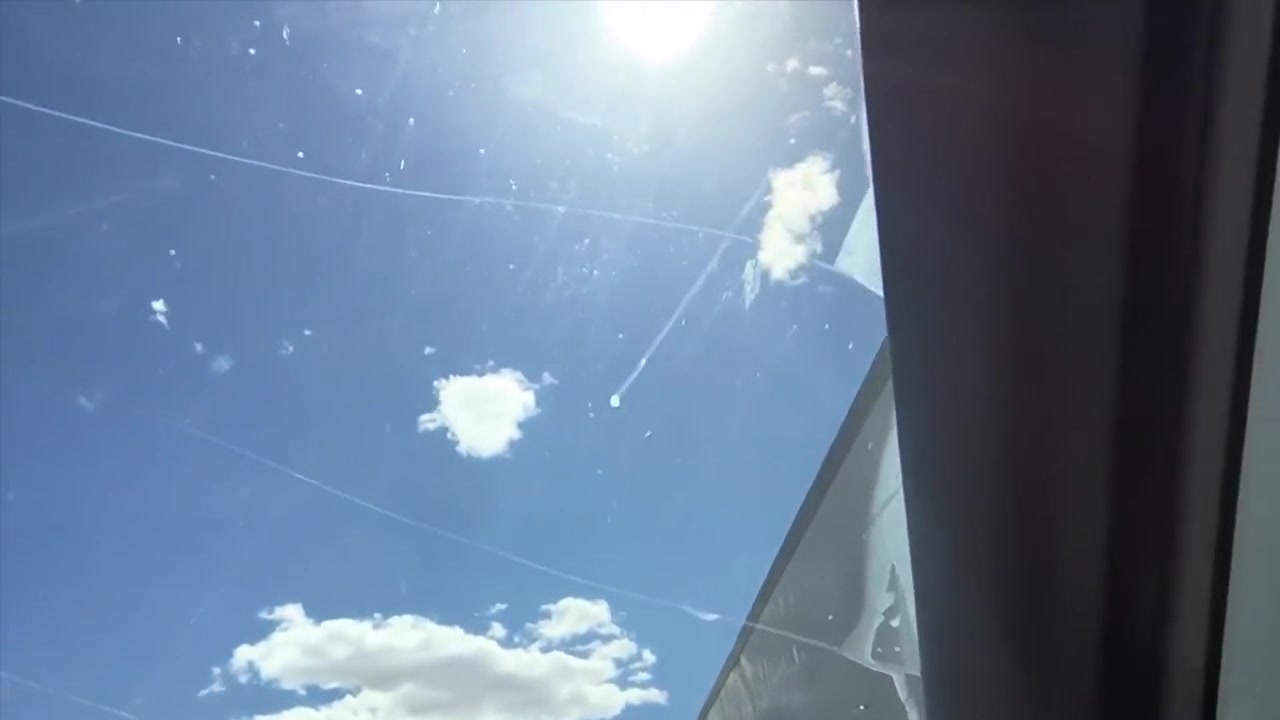 American Roadtrip - Jerk Suck And Cum While Driving In Car