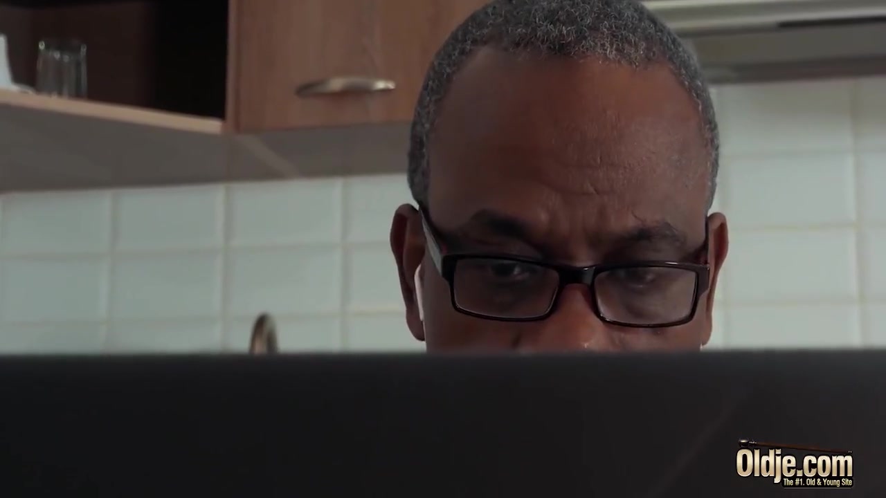 Black Grandpa Fucks Petite teen 18+ Pussy And Cums On Her Face 10 Min
