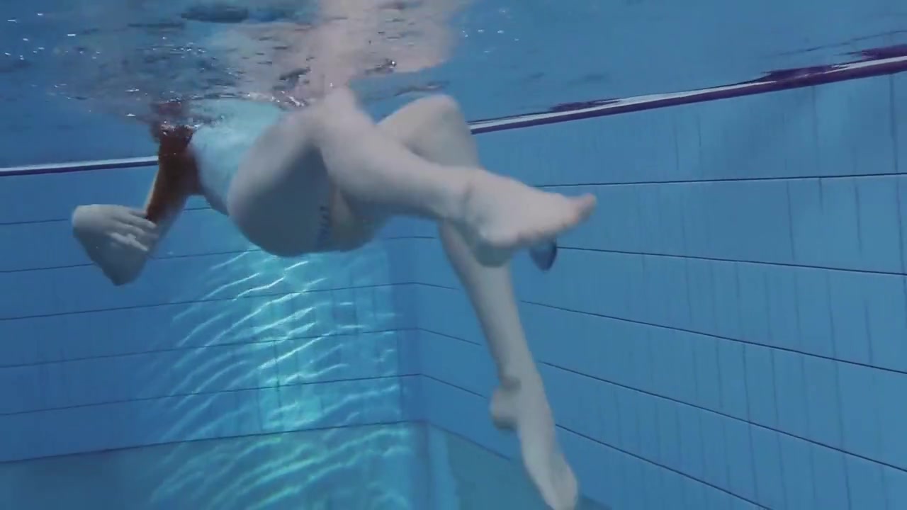 Super Hot Underwater Hairy Babe 5 Min With Anna Netrebko