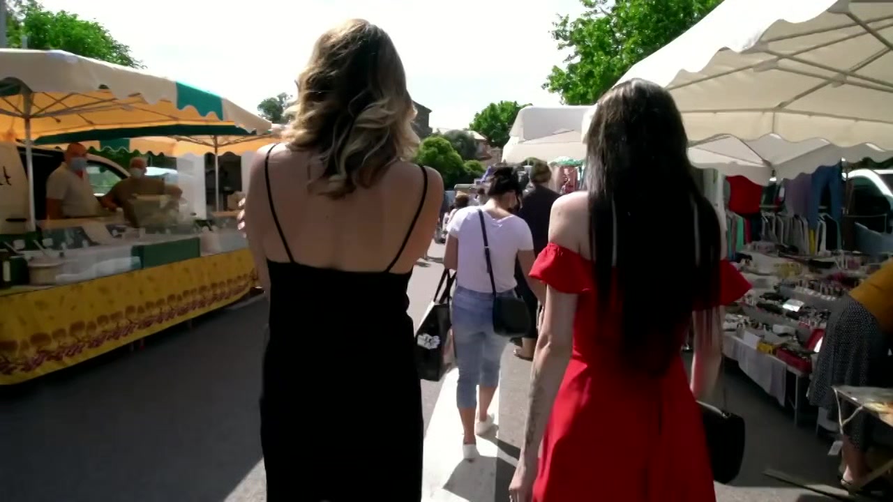 Anouk joins her friend Joyce in a crazy threesome! - Jacquie et Michel TV